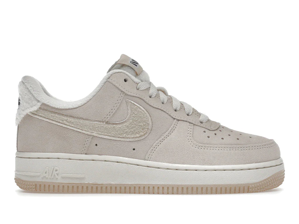 Nike Air Force 1 Low '07 SE Sanddrift Gum Fleece (Damen)