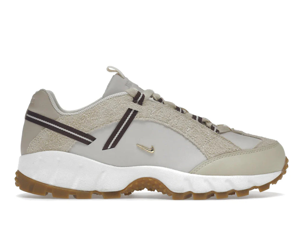 Nike Air Humara LX Jacquemus Light Bone Gold (Damen)