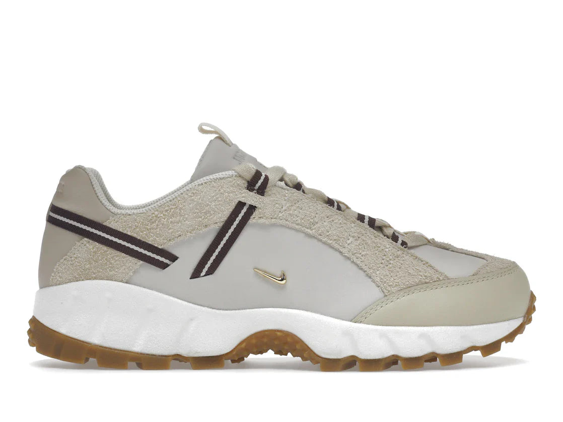 Nike Air Humara LX Jacquemus Light Bone Gold (Damen)