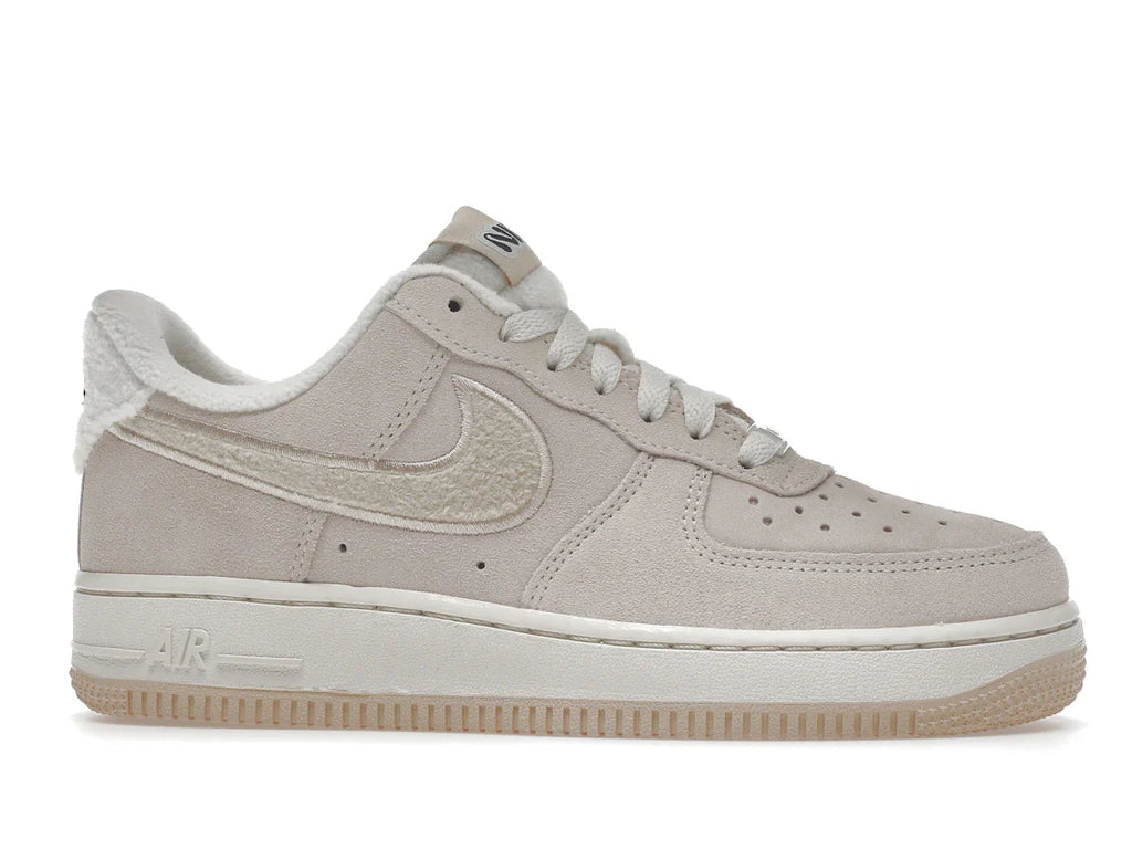Nike Air Force 1 Low '07 SE Sanddrift Gum Fleece (Damen)