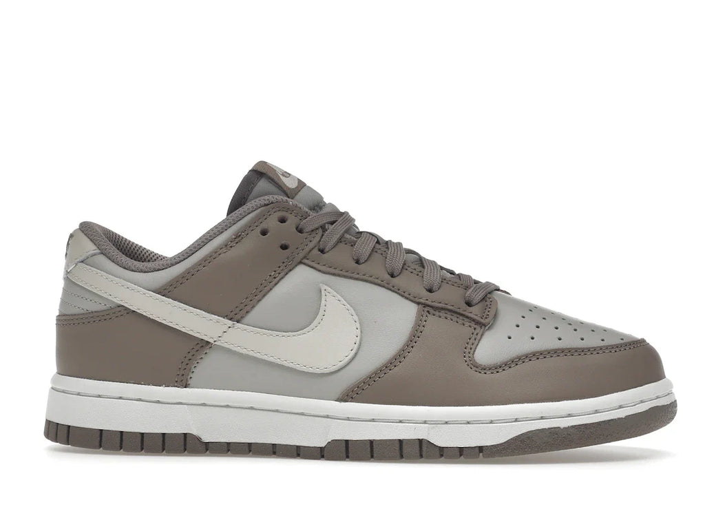 Nike Dunk Low Bone Beige (Damen)