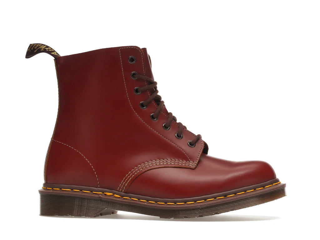 Dr. Martens 1460 Vintage Schnürstiefel, hergestellt in England, oxbloodfarben, Quilon