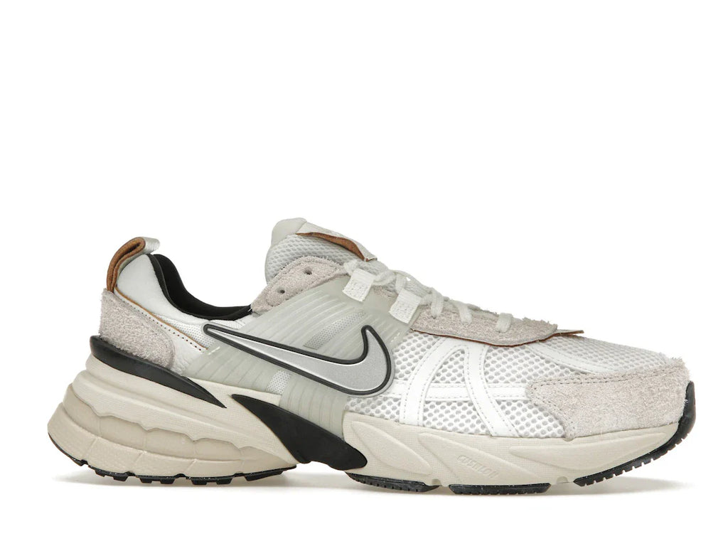 Nike V2K Run Summit White Light Orewood Brown (Damen)