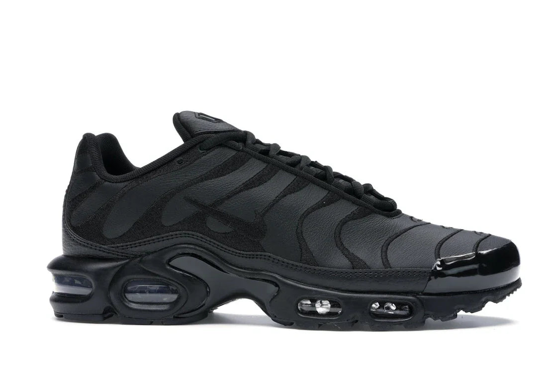 Nike Air Max Plus Triple Black Leather