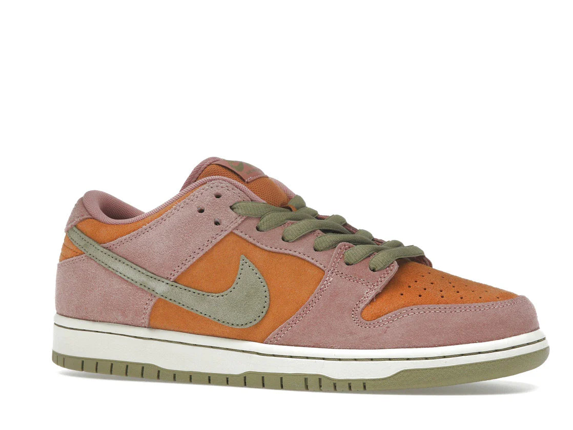 Nike SB Dunk Low Red Stardust