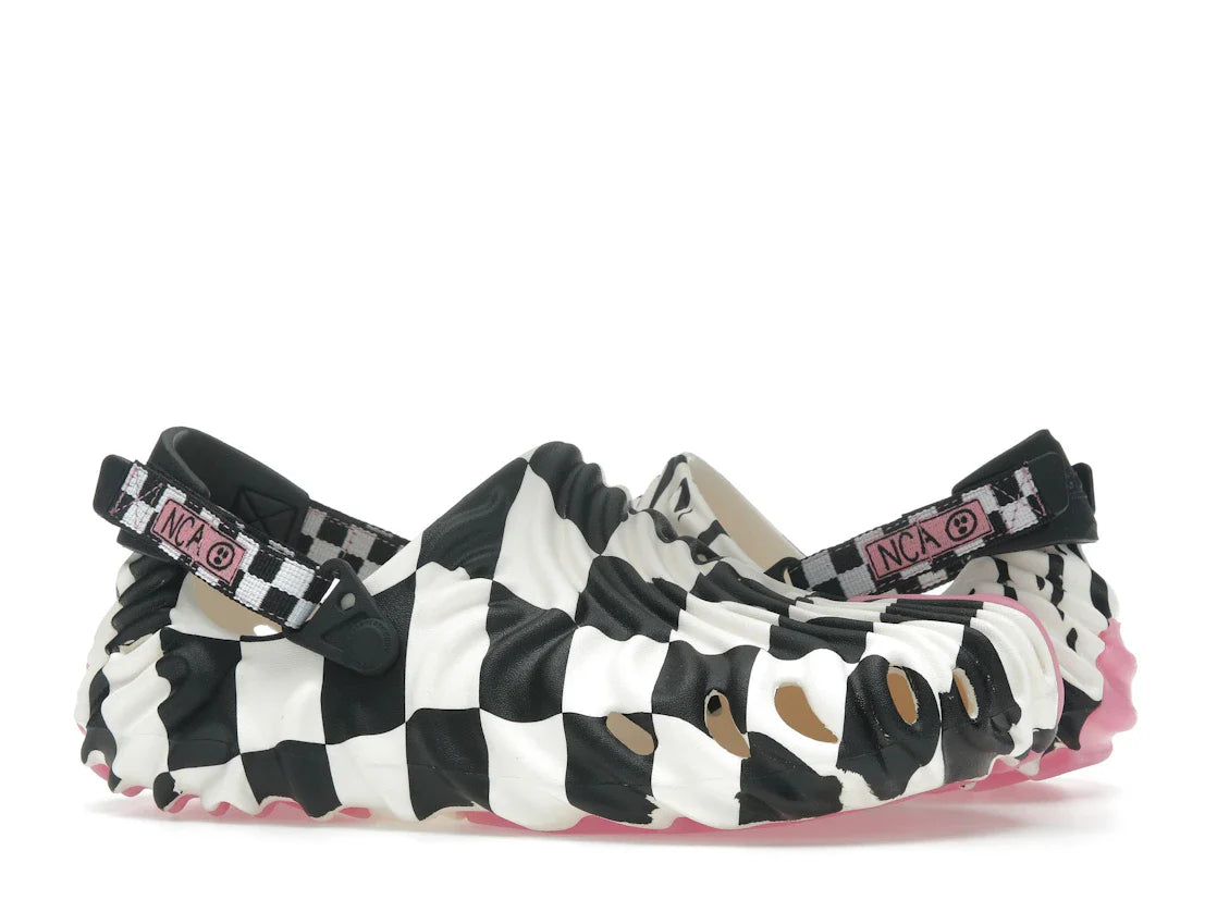 Crocs Pollex Clog von Salehe Bembury x Nina Chanel Abney Art Friends – Daumen hoch, gut gemacht!