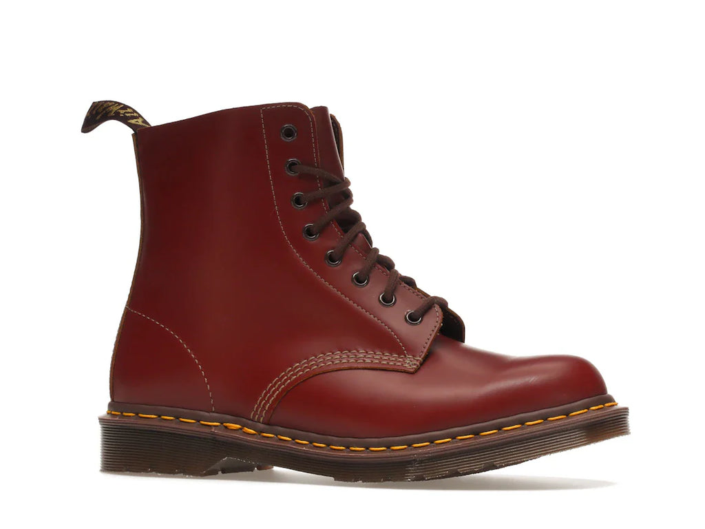 Dr. Martens 1460 Vintage Schnürstiefel, hergestellt in England, oxbloodfarben, Quilon