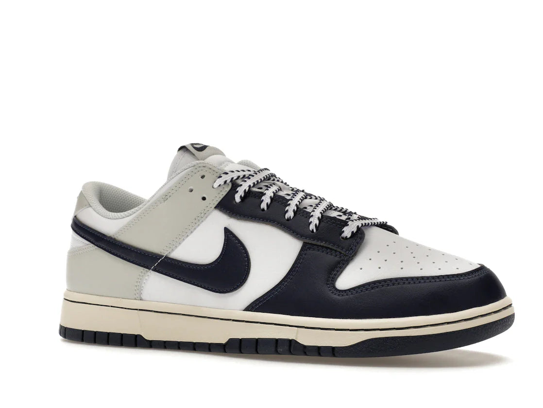 Nike Dunk Low New York Yankees