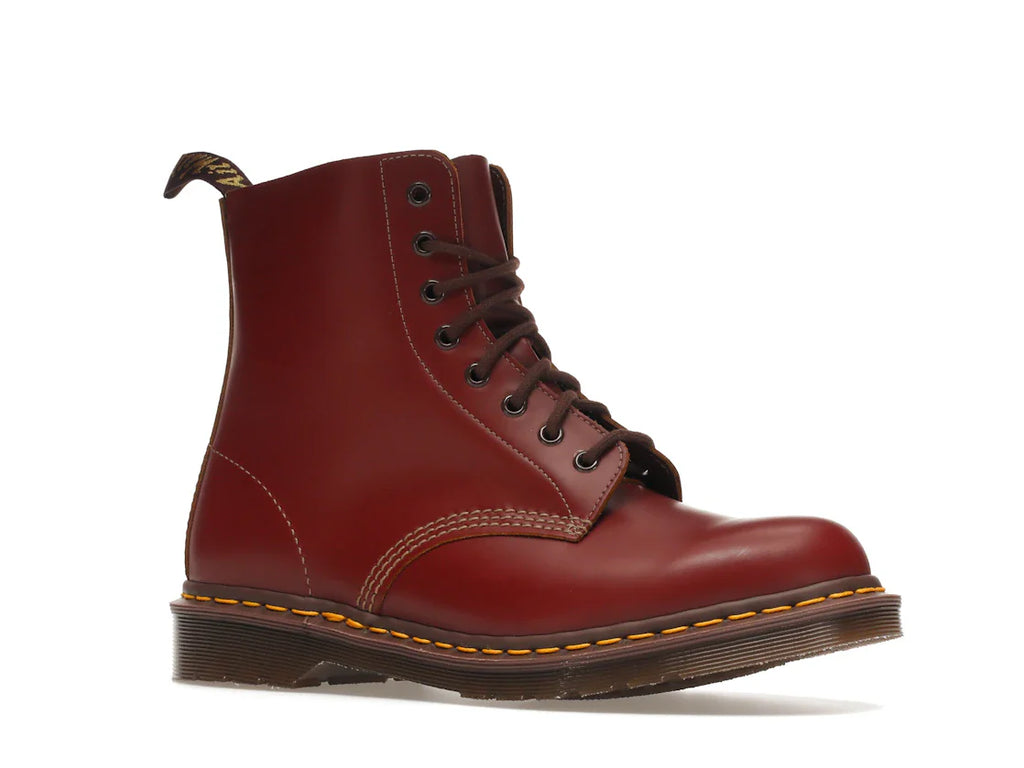 Dr. Martens 1460 Vintage Schnürstiefel, hergestellt in England, oxbloodfarben, Quilon