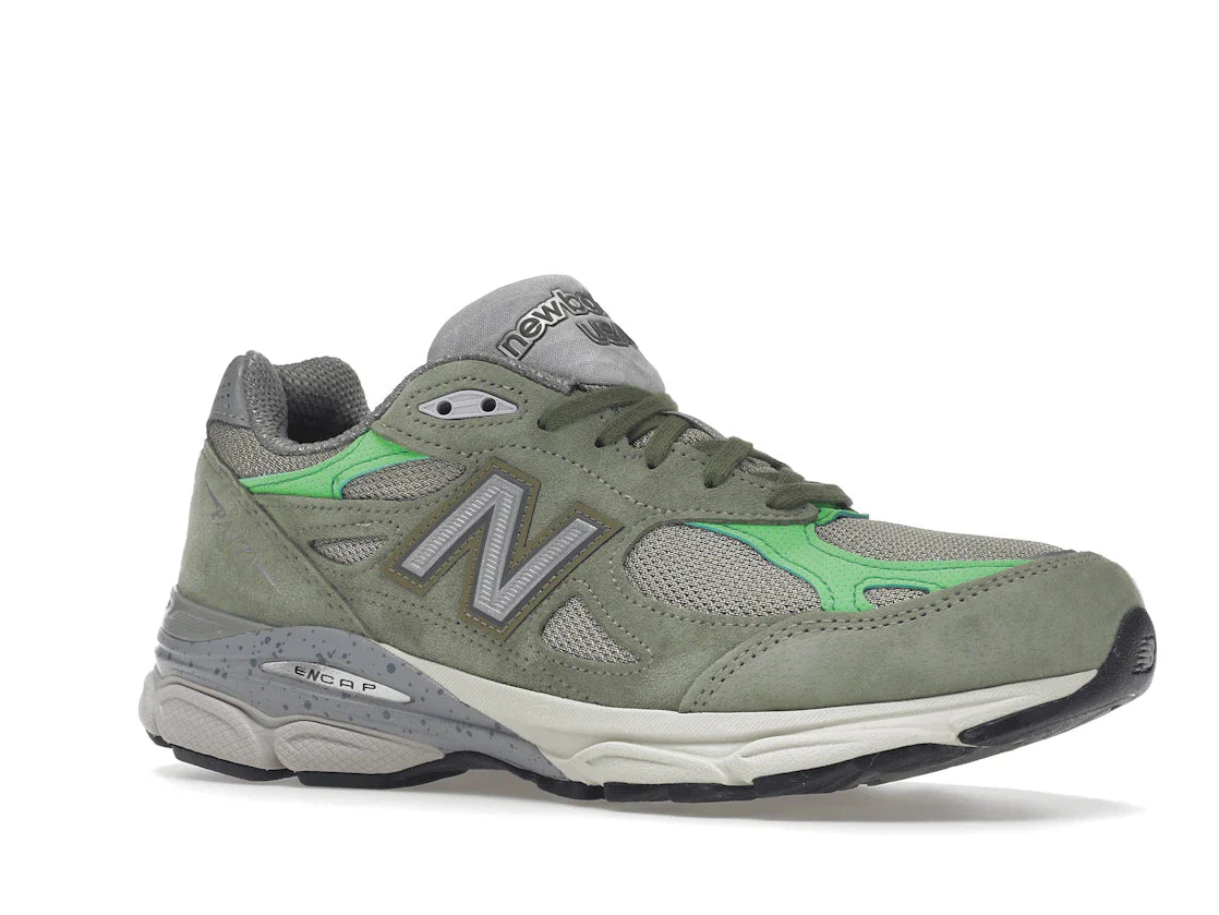 New Balance 990v3 MiUSA Patta Keep Your Family Close
