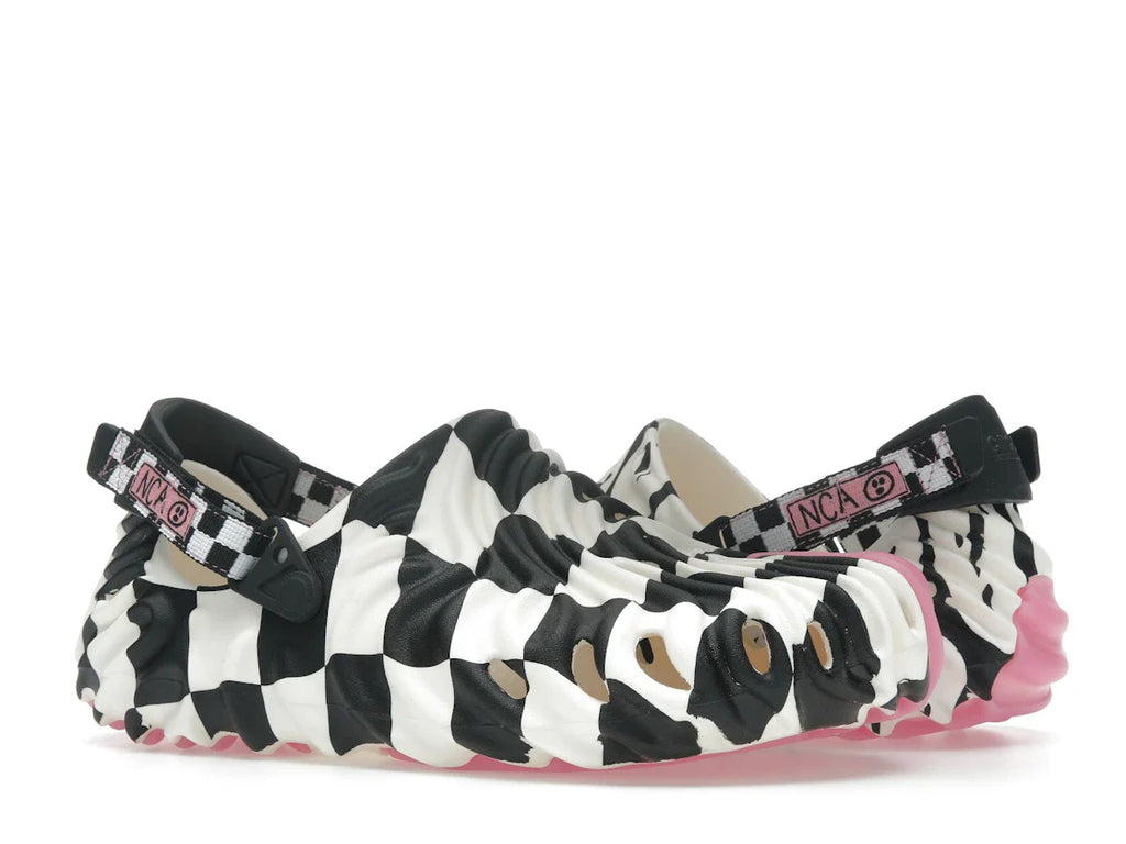 Crocs Pollex Clog von Salehe Bembury x Nina Chanel Abney Art Friends – Daumen hoch, gut gemacht!