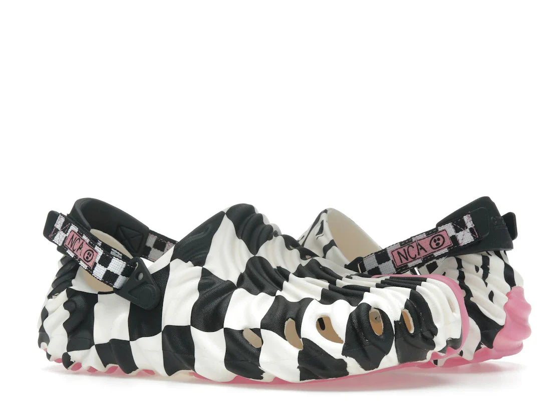 Crocs Pollex Clog von Salehe Bembury x Nina Chanel Abney Art Friends – Daumen hoch, gut gemacht!