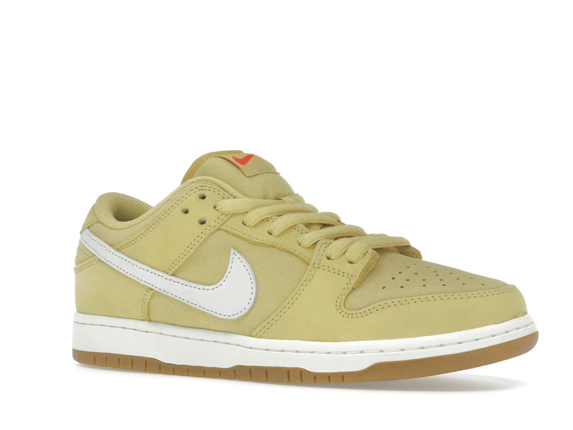 Nike SB Dunk Low Saturn Gold