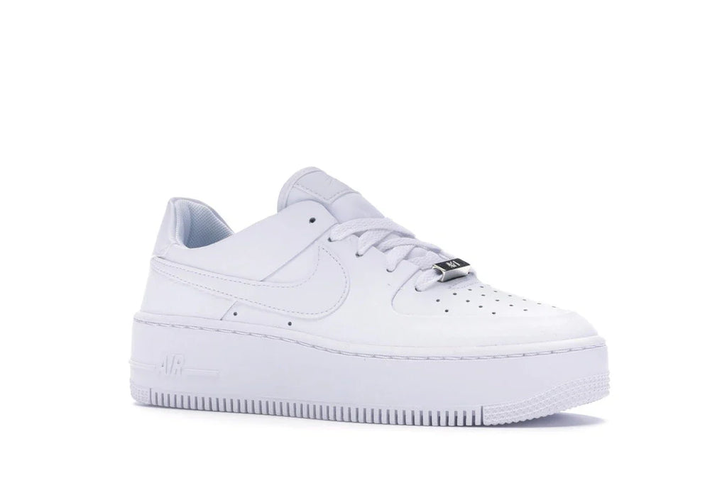 Nike Air Force 1 Sage Low Triple White (Damen)