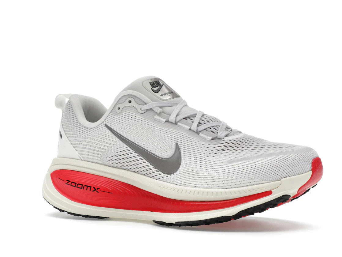 Nike Vomero 18 Platinum Tint Siren Red Light Smoke Gray Metallic Pewter