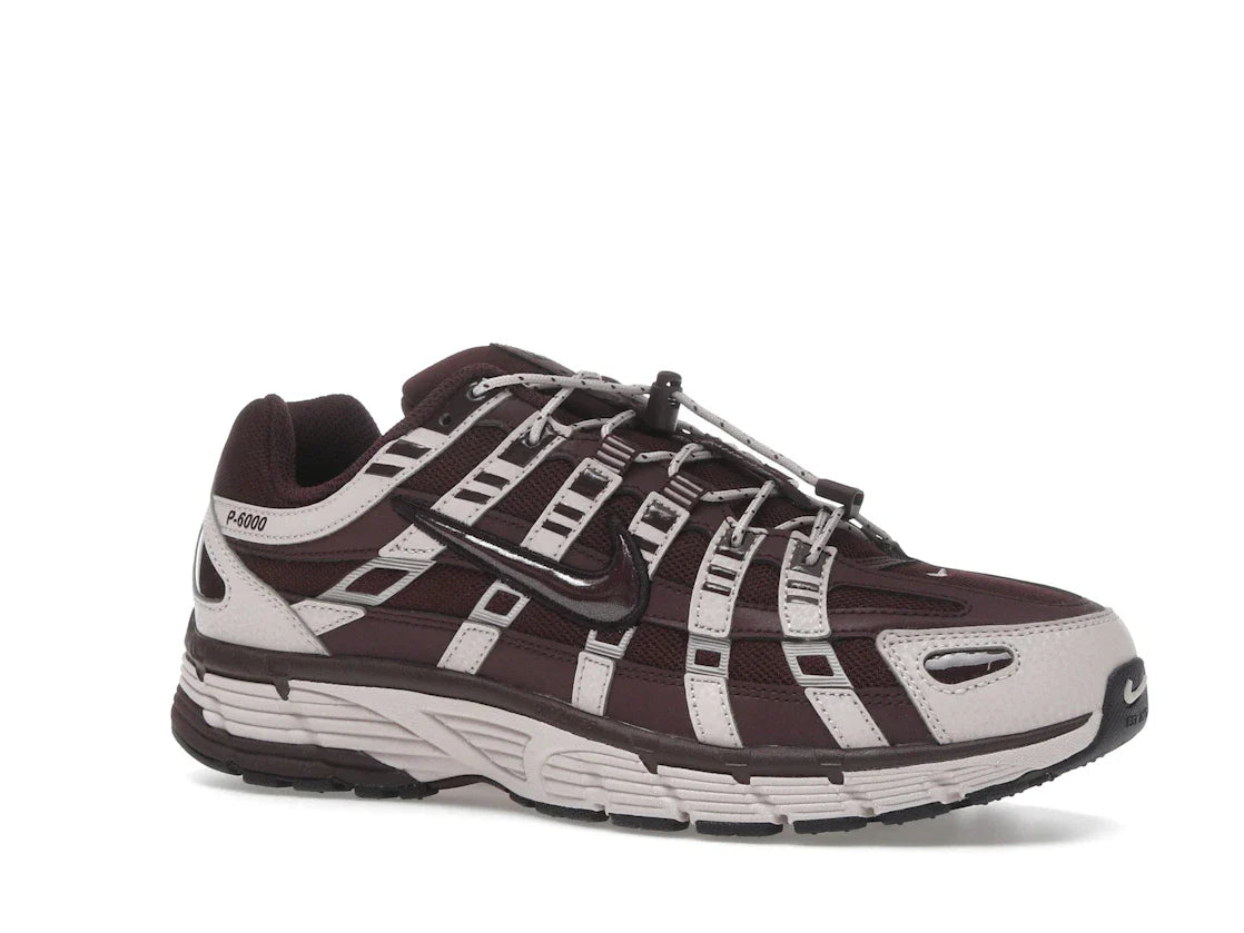 Nike P-6000 Silt Red Burgundy Crush (Damen)