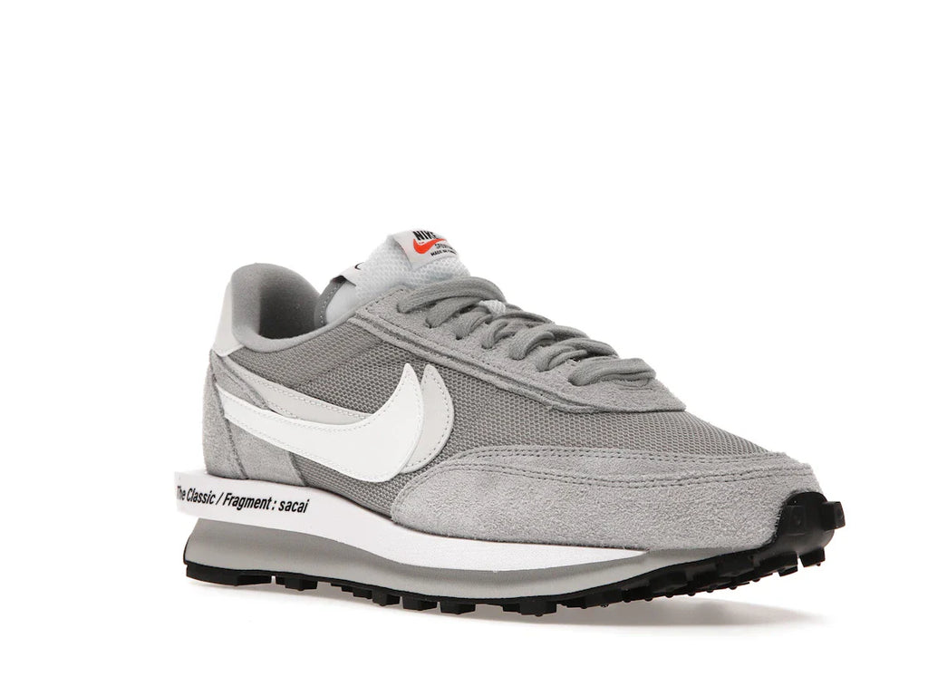 Nike LD Waffle SF sacai Fragment Grau