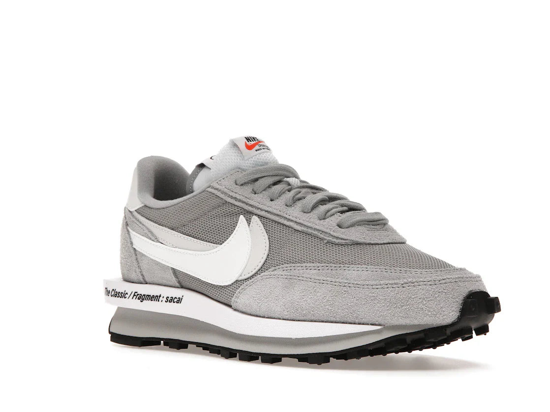 Nike LD Waffle SF sacai Fragment Grau