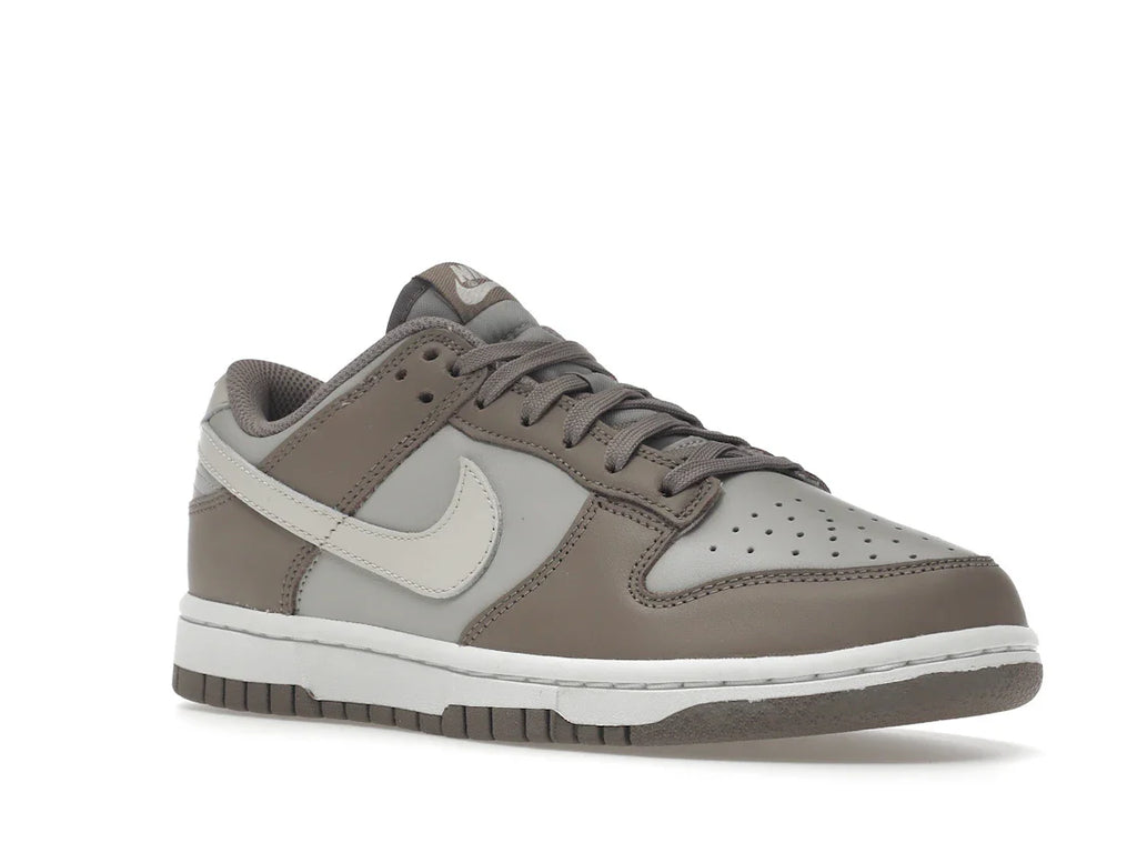 Nike Dunk Low Bone Beige (Damen)