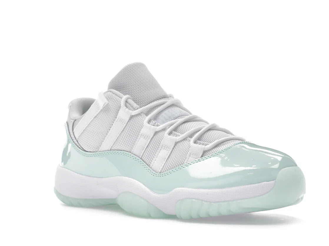 Jordan 11 Retro Low Igloo (Damen)