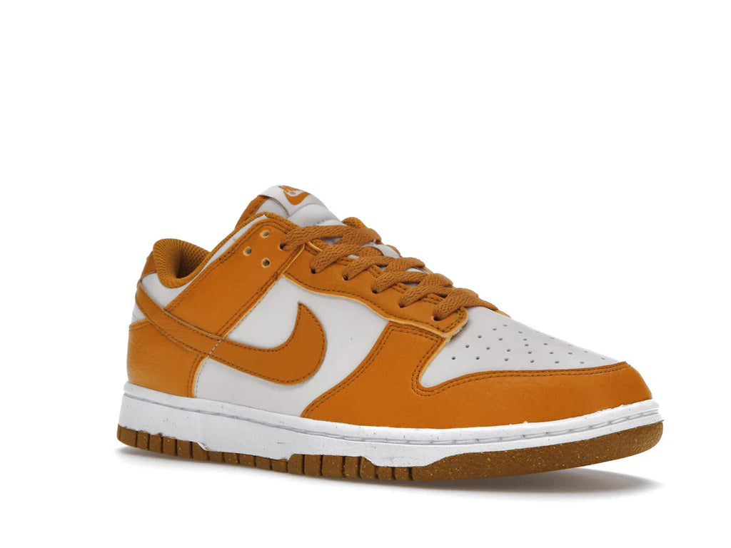 Nike Dunk Low Next Nature Phantom Gold Suede (Damen)