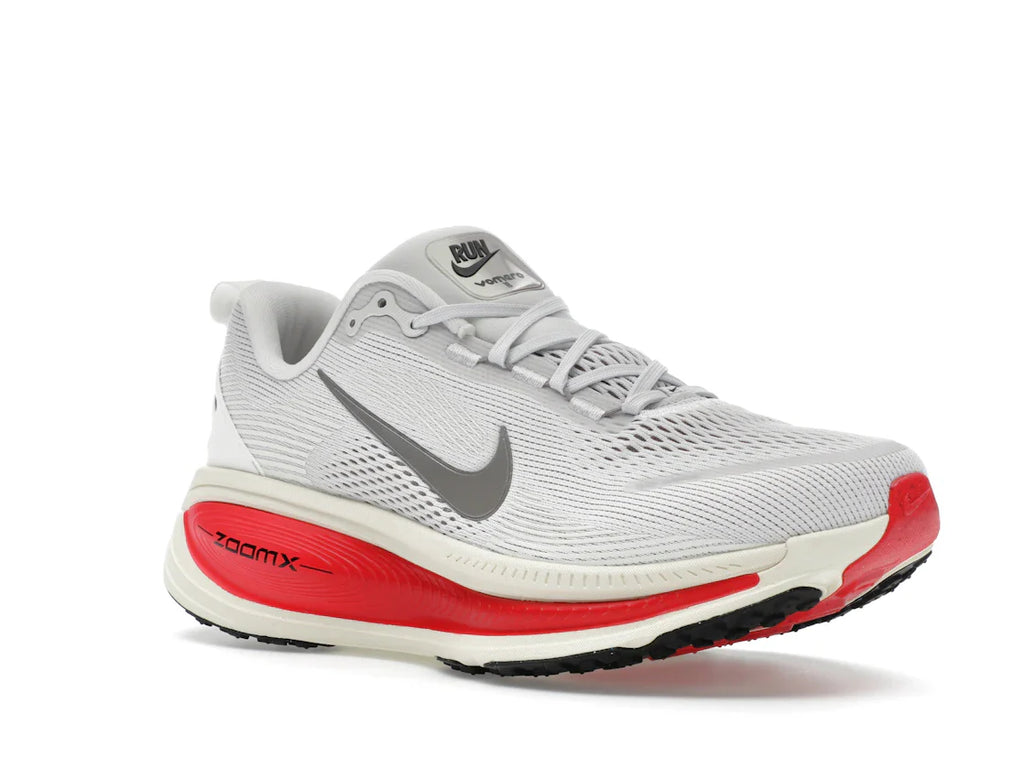 Nike Vomero 18 Platinum Tint Siren Red Light Smoke Gray Metallic Pewter