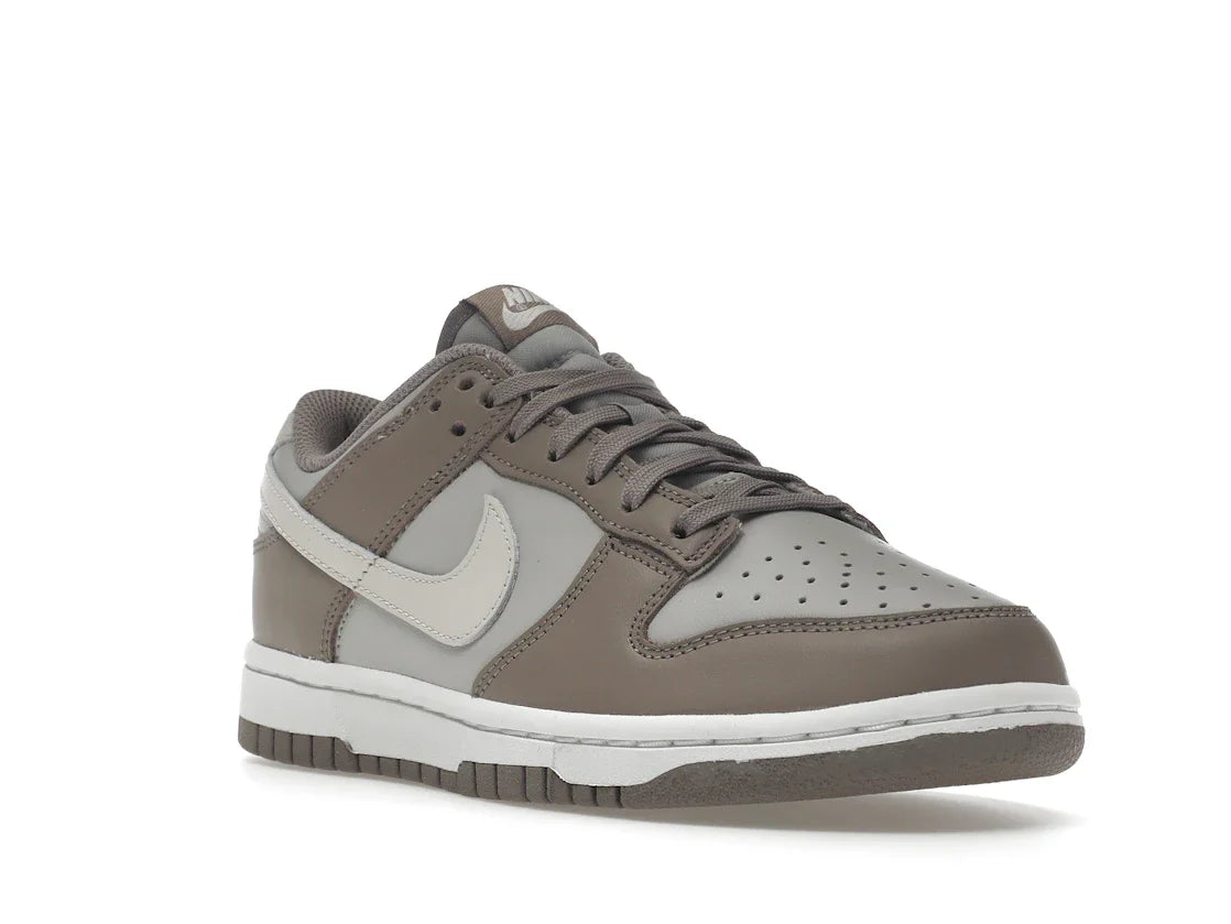 Nike Dunk Low Bone Beige (Damen)