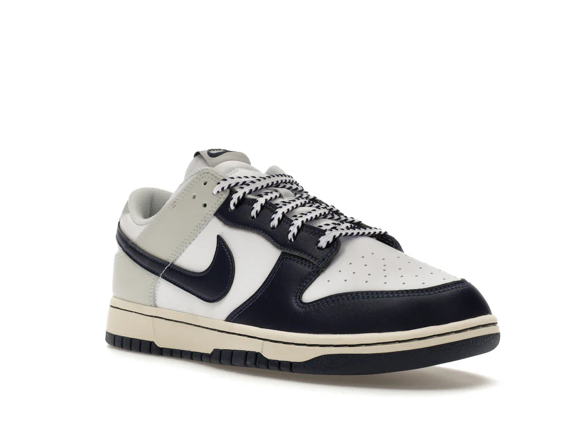 Nike Dunk Low New York Yankees