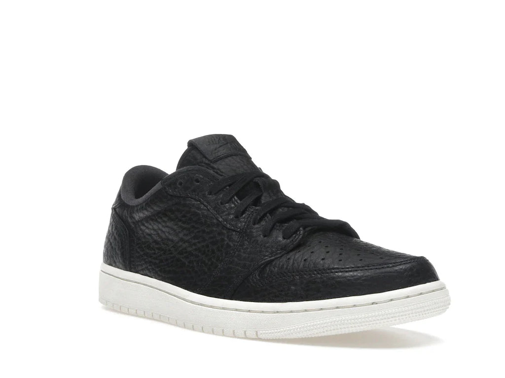 Jordan 1 Retro Low Swooshless Schwarz (2025)