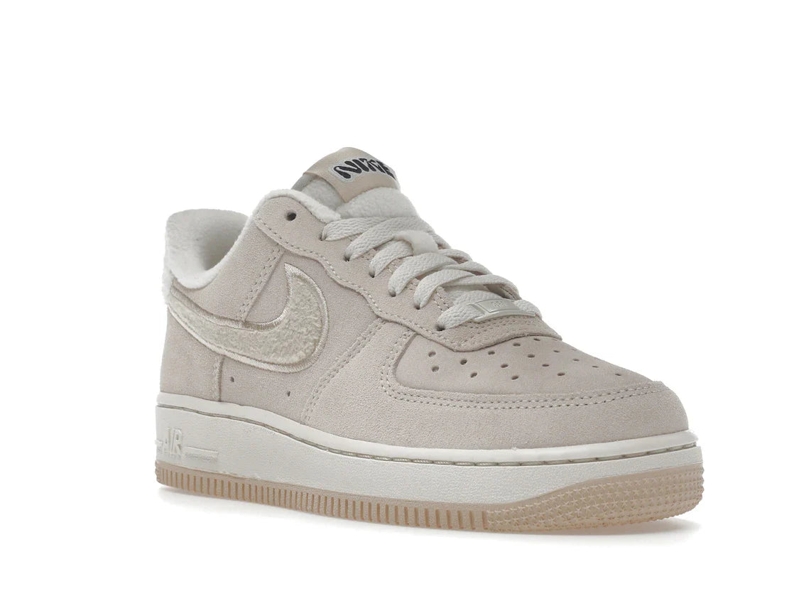 Nike Air Force 1 Low '07 SE Sanddrift Gum Fleece (Damen)