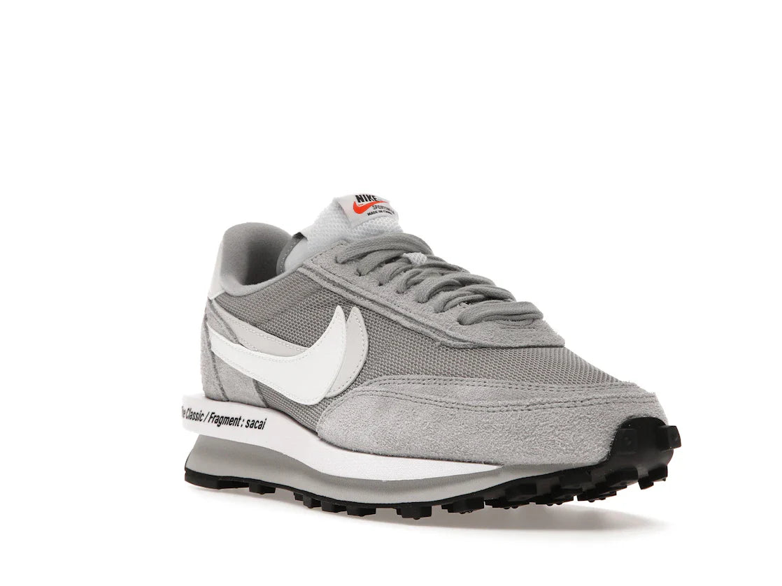 Nike LD Waffle SF sacai Fragment Grau
