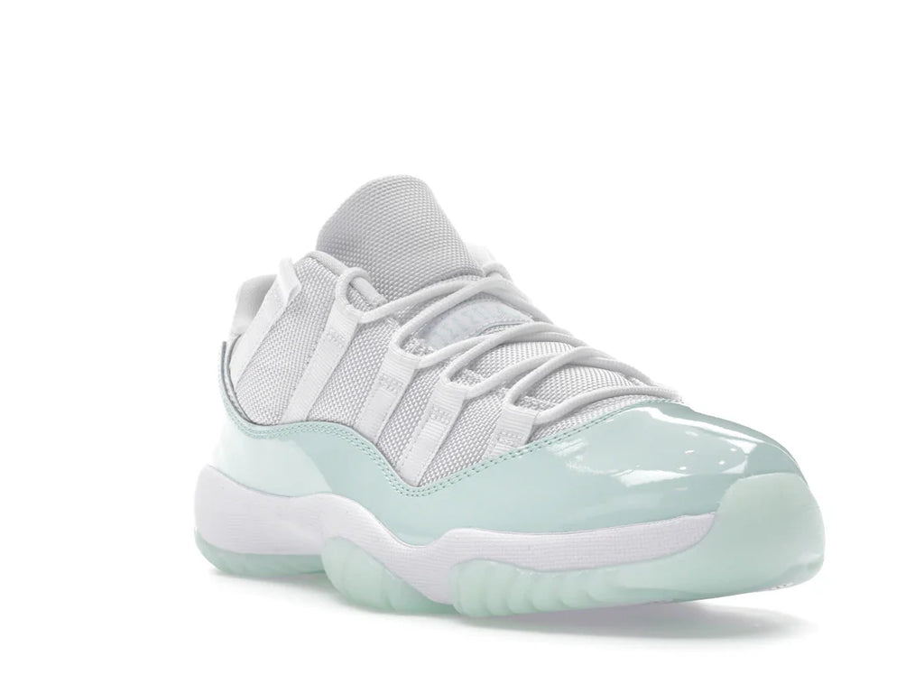 Jordan 11 Retro Low Igloo (Damen)
