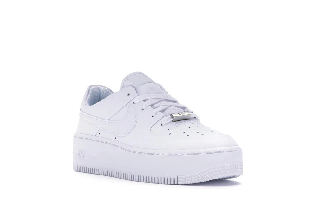 Nike Air Force 1 Sage Low Triple White (Damen)