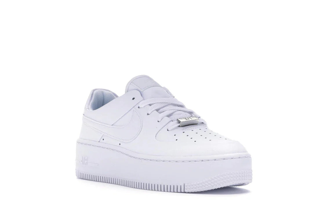 Nike Air Force 1 Sage Low Triple White (Damen)