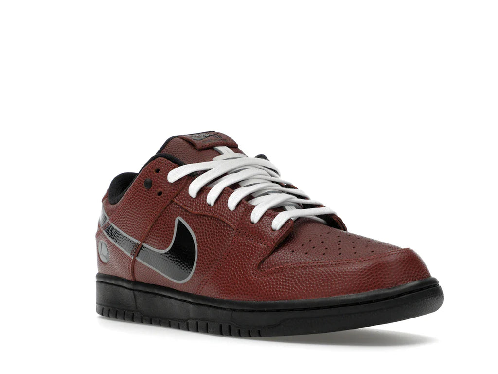 Nike SB Dunk Low Limousine Skateboards