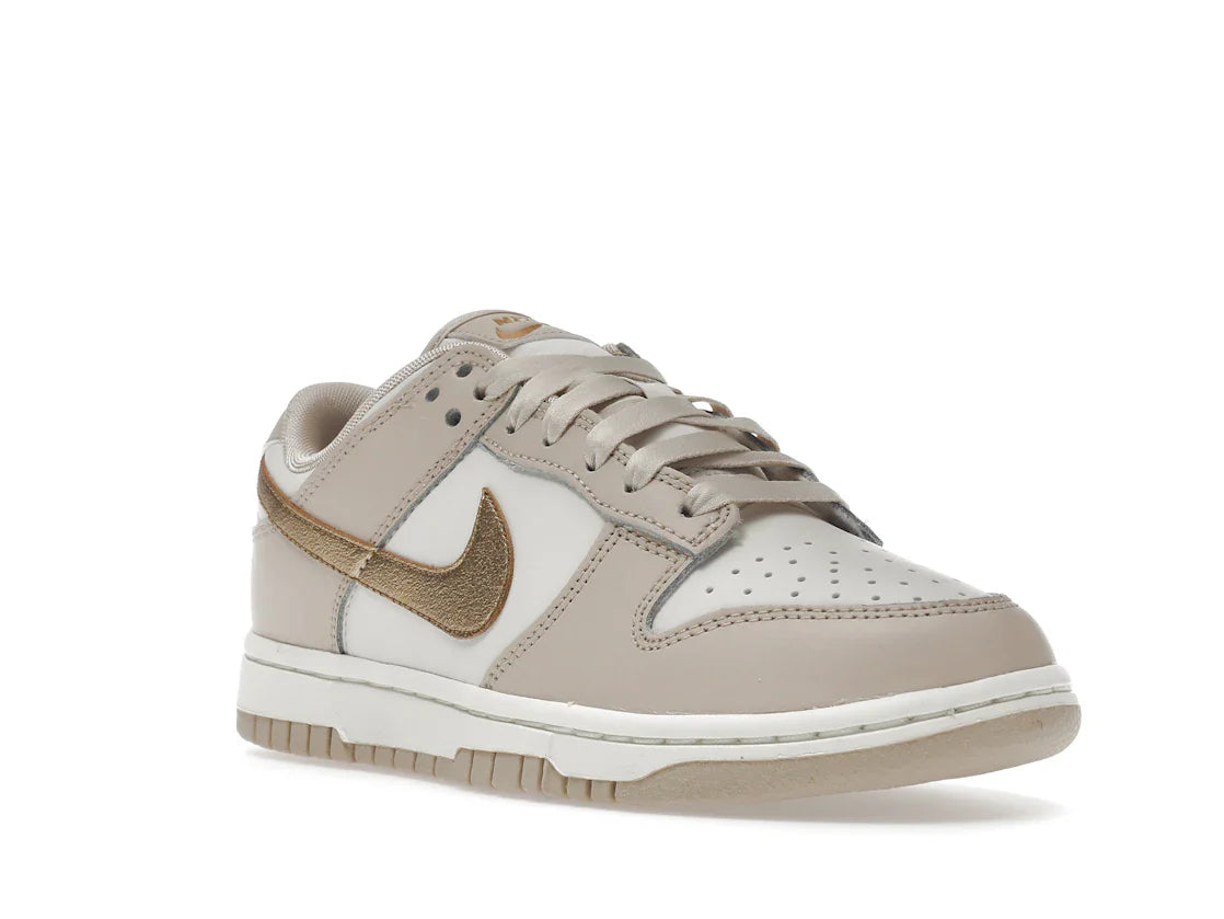 Nike Dunk Low Phantom Metallic Gold (Damen)