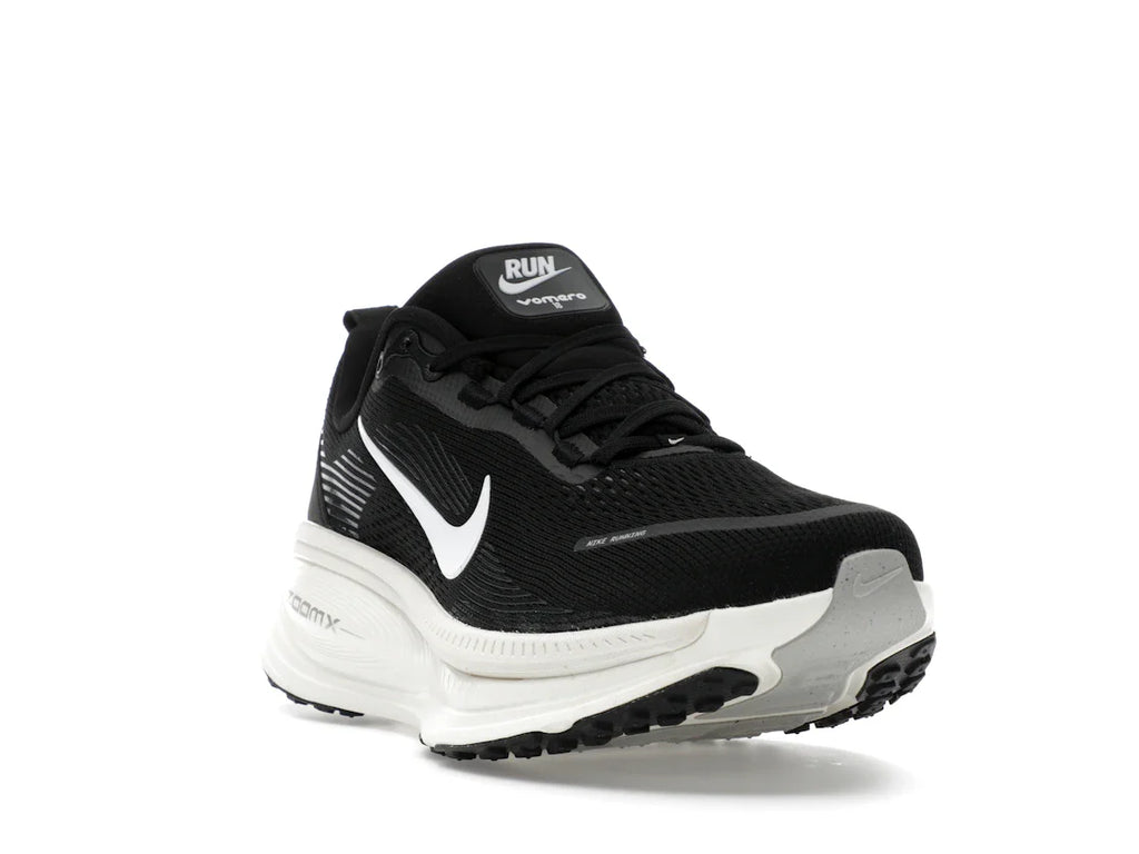 Nike Vomero 18 Schwarz, Kokosmilch, Hellgrau, Weiß