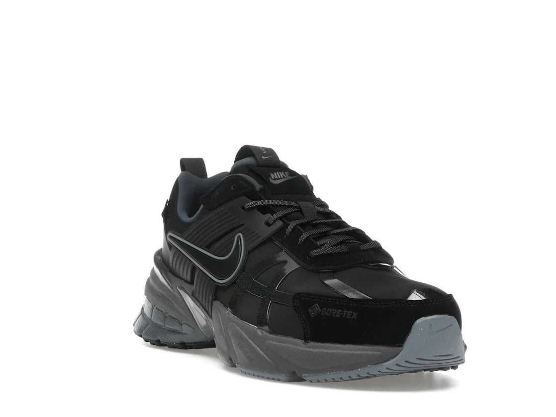 Nike V2K Run Gore-Tex Schwarz Eisengrau
