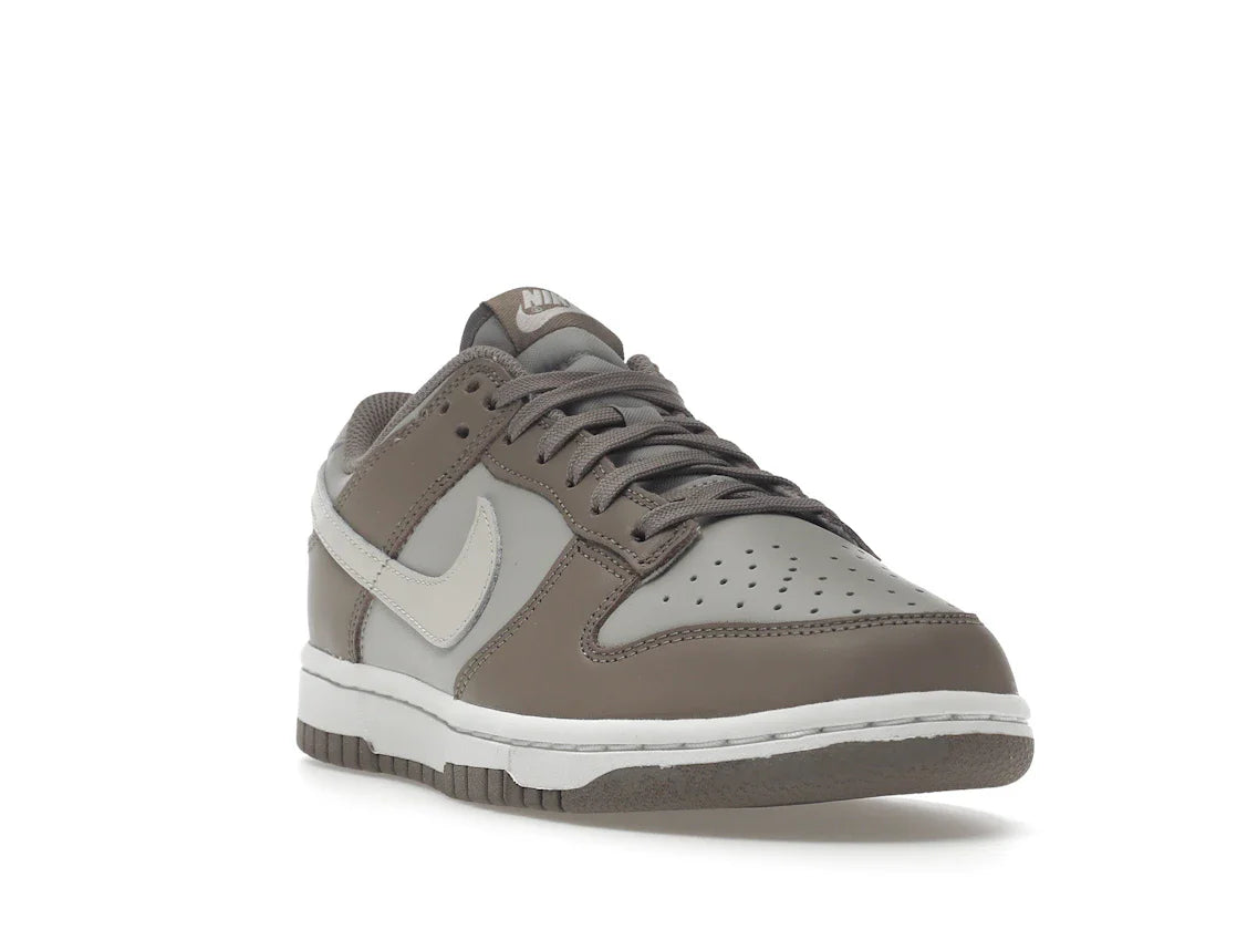 Nike Dunk Low Bone Beige (Damen)