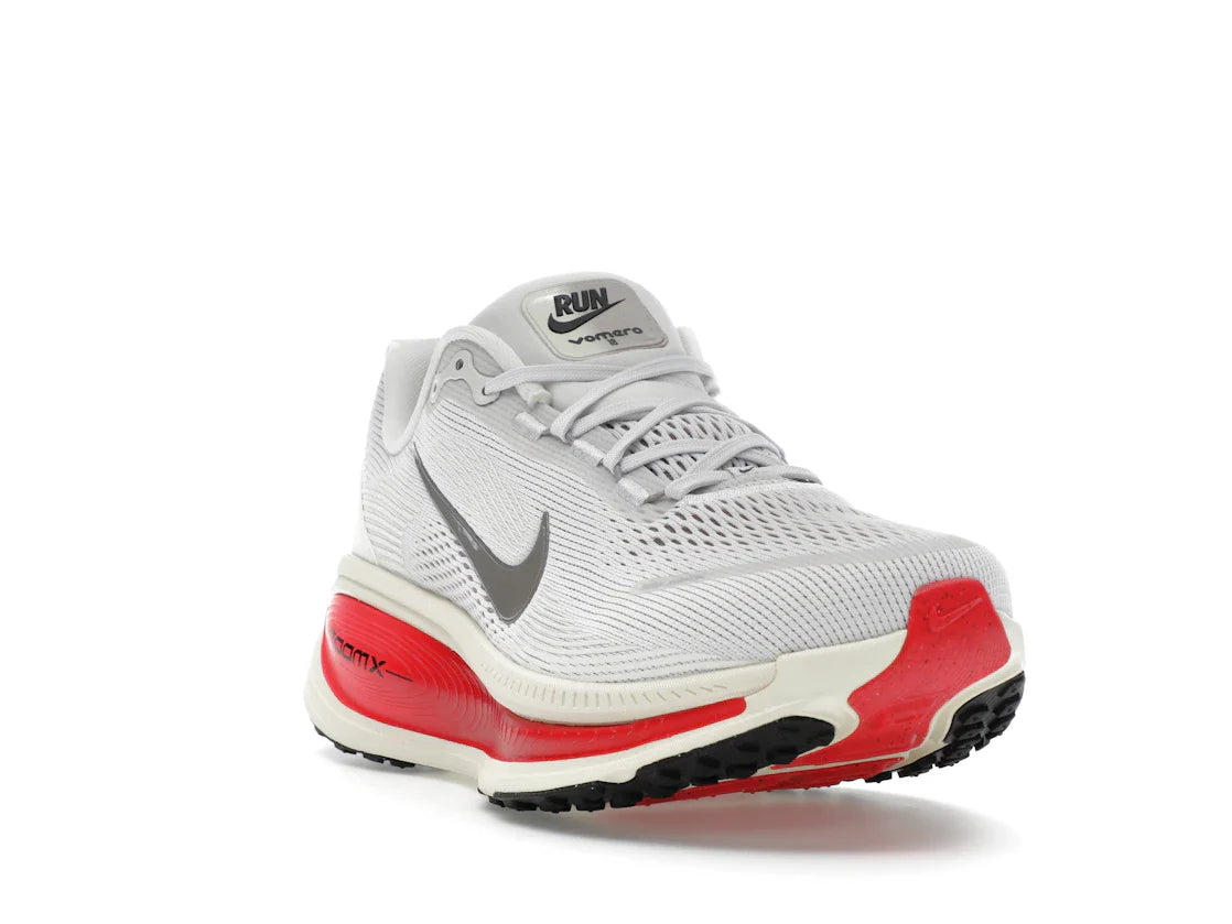 Nike Vomero 18 Platinum Tint Siren Red Light Smoke Gray Metallic Pewter