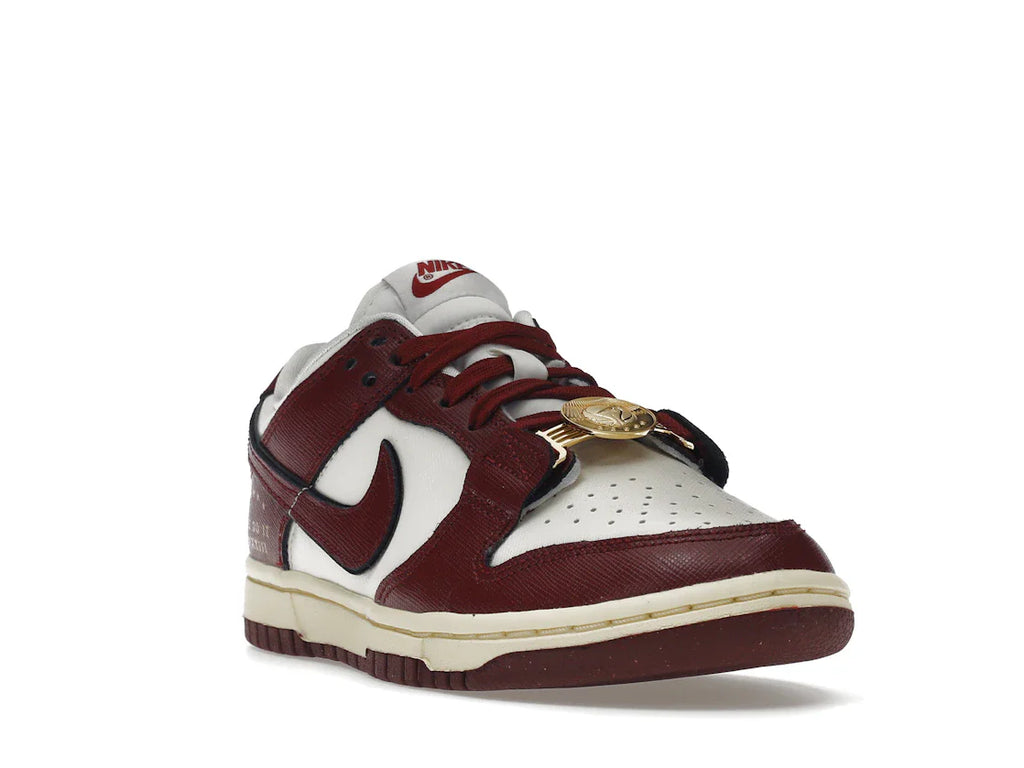 Nike Dunk Low SE Sisterhood Sail Team Red (Damen)