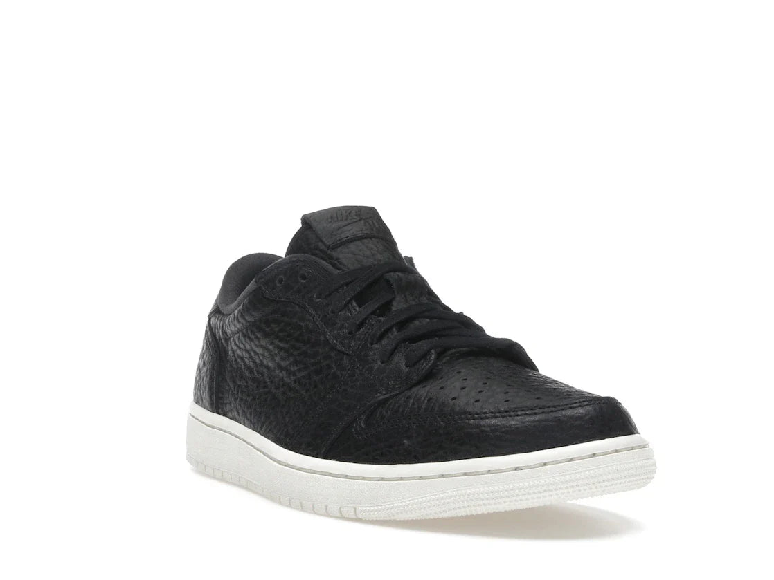Jordan 1 Retro Low Swooshless Schwarz (2025)