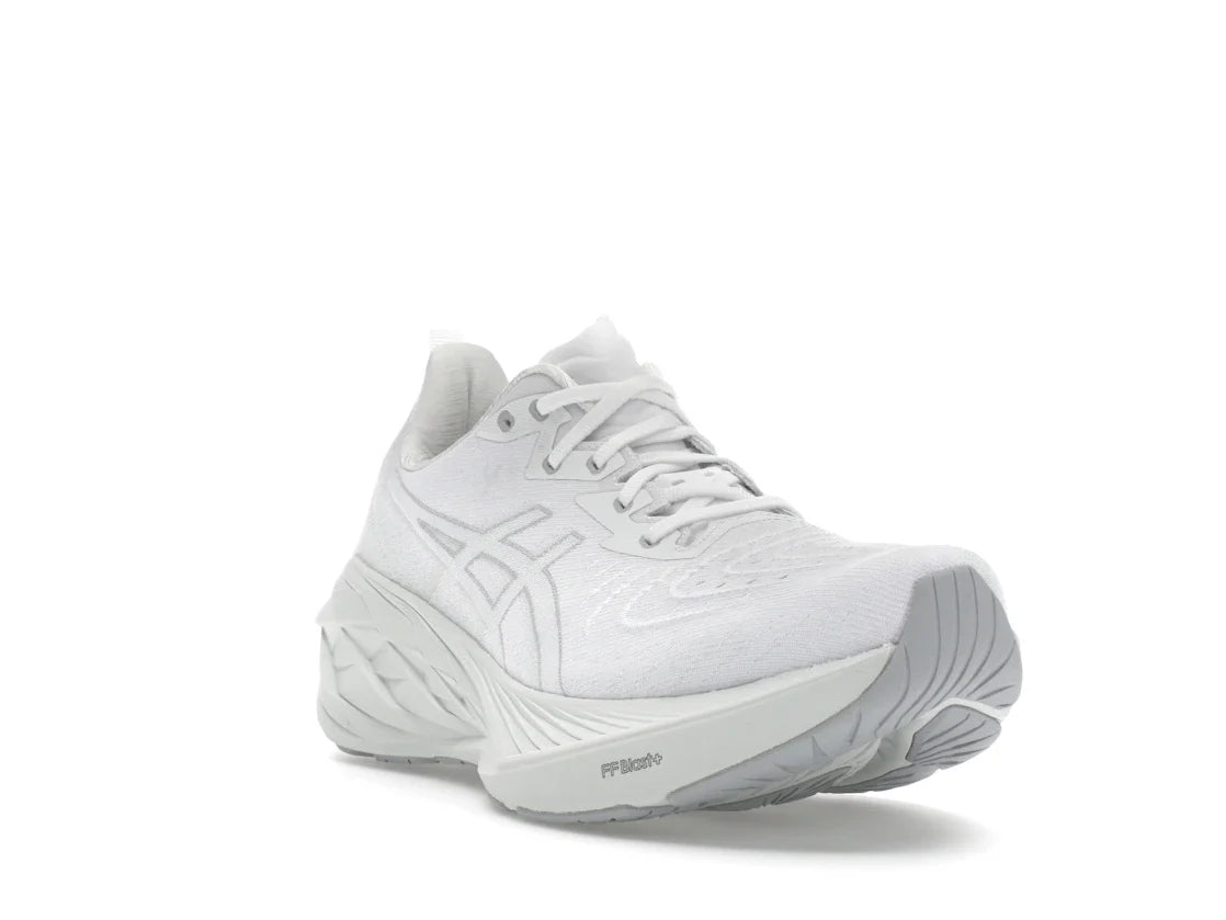 ASICS Novablast 4 Weiß Hellmint