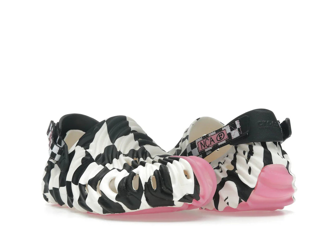 Crocs Pollex Clog von Salehe Bembury x Nina Chanel Abney Art Friends – Daumen hoch, gut gemacht!