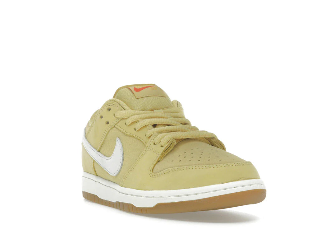 Nike SB Dunk Low Saturn Gold