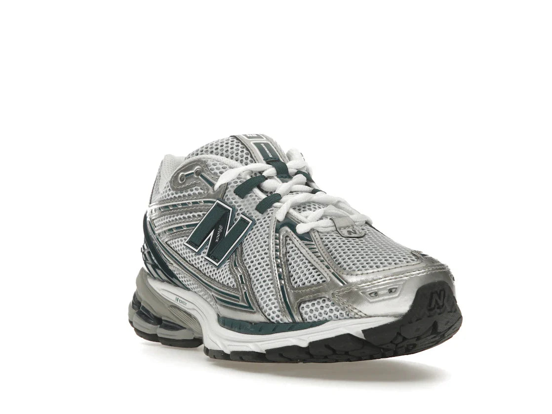 New Balance 1906R Silber Metallic Tiefsee