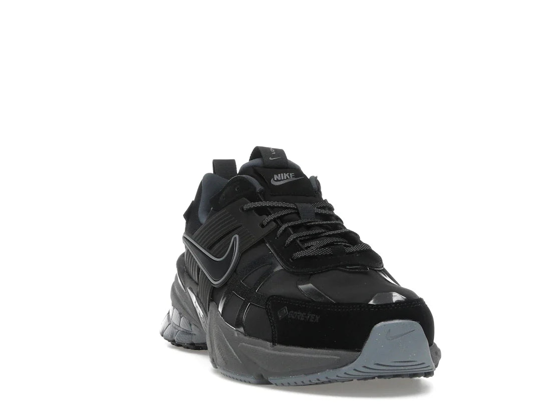 Nike V2K Run Gore-Tex Schwarz Eisengrau