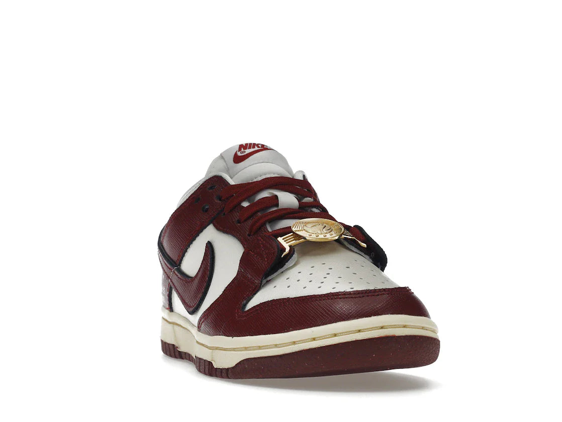 Nike Dunk Low SE Sisterhood Sail Team Red (Damen)