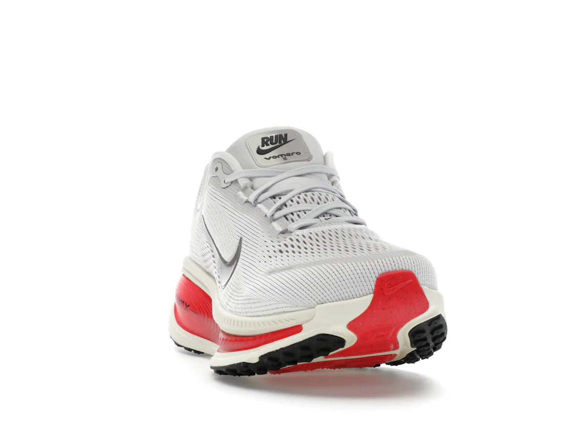 Nike Vomero 18 Platinum Tint Siren Red Light Smoke Gray Metallic Pewter