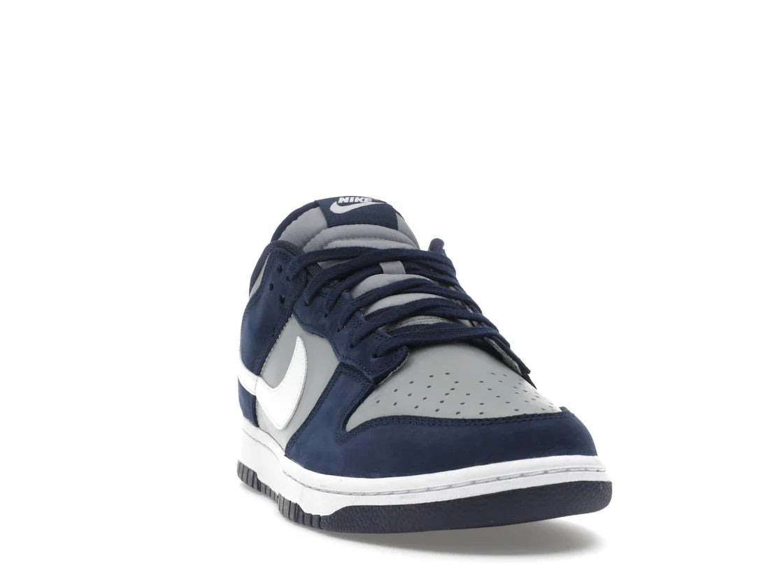 Nike Dunk Low Georgetown Wildleder